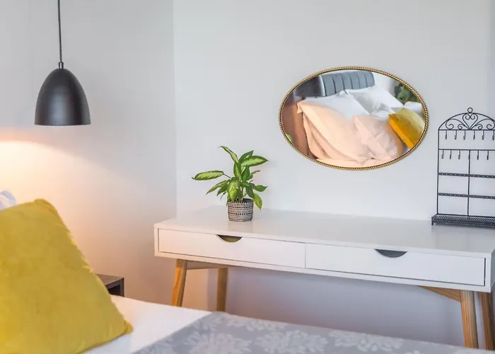 아파트 Sylvia Center