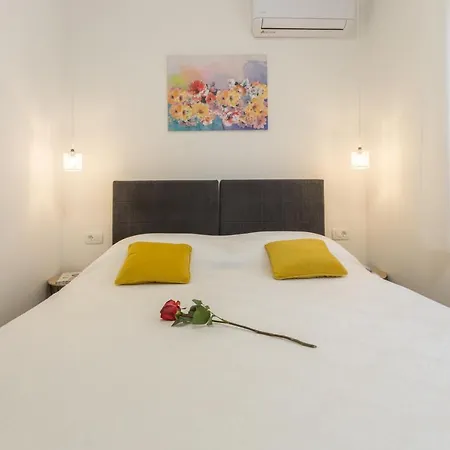 Appartement Sylvia Center *