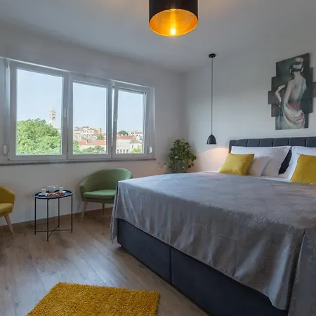 Sylvia Center プーラ